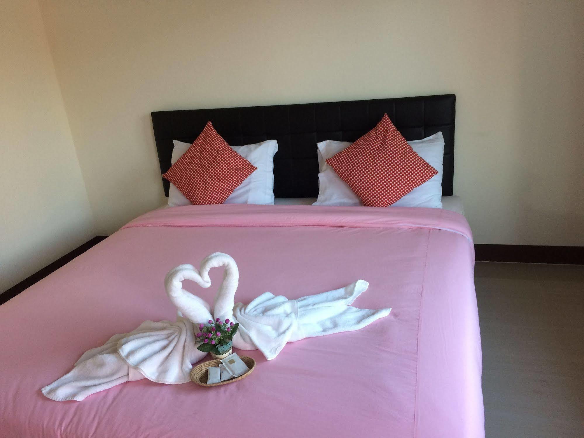 Thana Ville Resort Mae Sot Exterior photo